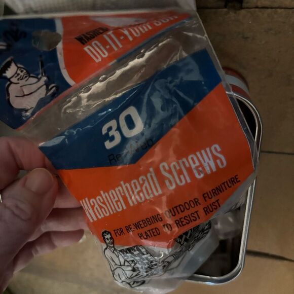 Lot Of Lawn Chair Replacement Webbing With Screws - Picture 7 of 7